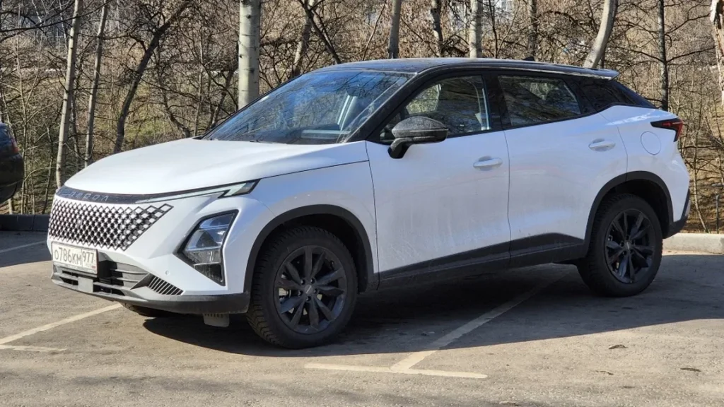 Компактно и дерзко: тест-драйв кроссовера Omoda C5. Подкаст Александра Андреева #24